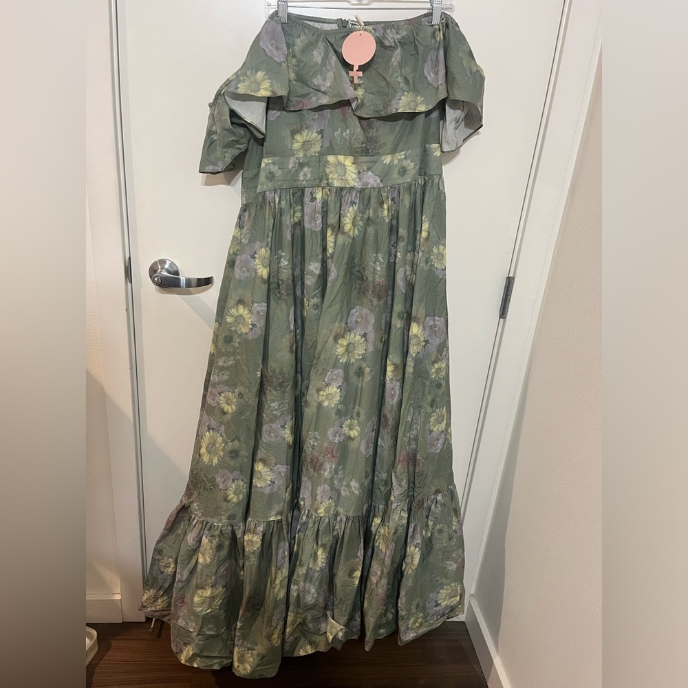 SELKIE THE ROMANCE NOVEL DRESS IN CHALK DUST FLORAL Size 5x